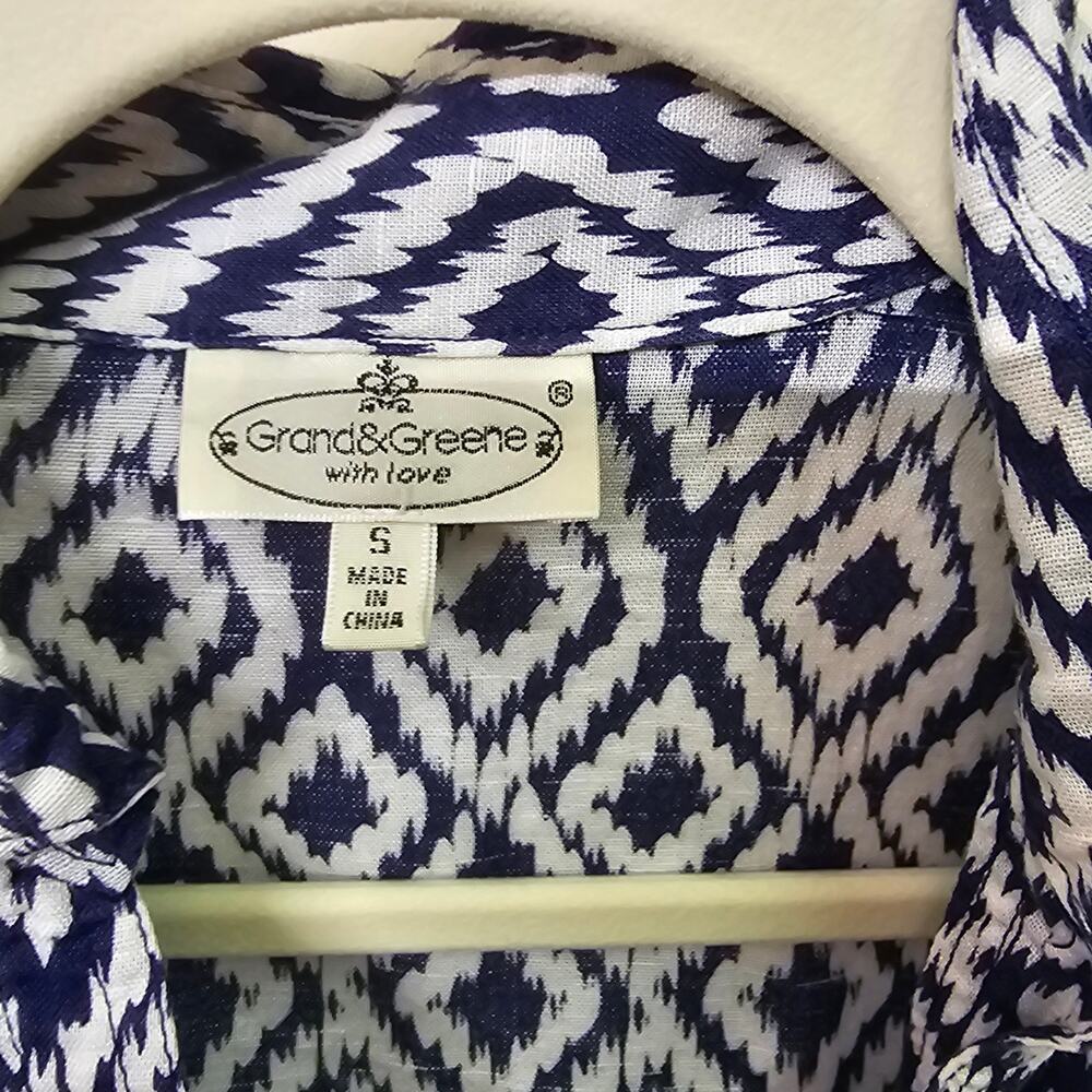 Navy and White Linen Blend Ikat Print Button Down Blouse Size S | Grand & Green - Picture 3 of 7